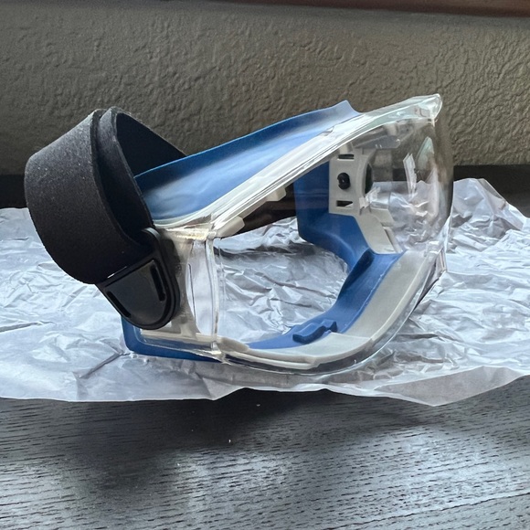 Uline Safety Googles with adjustable strap. NWT - Picture 2 of 15